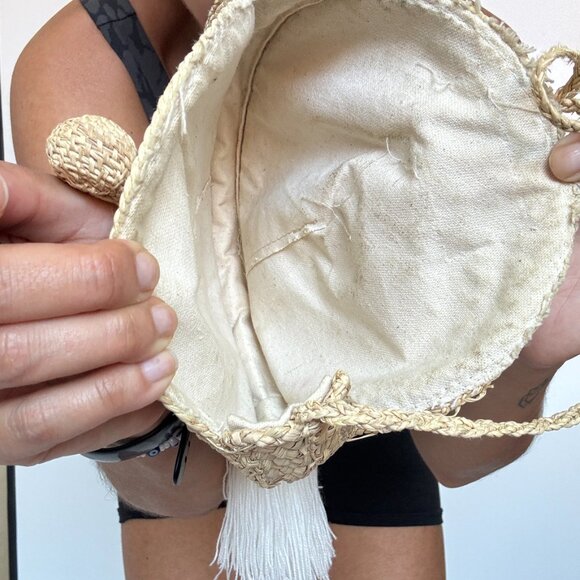 Summer Straw Crossbody Bag With Tassels - Picture 4 of 6